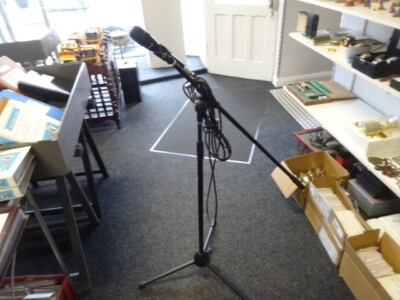 Stagg Pro mic. Dynamische Hand Mikrofon mit Ständer und Kabel Topzustand