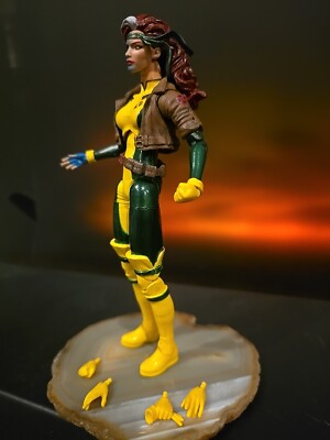 マーベルレジェンド　ローグ Amazon.com: Marvel Legends Series Rogue, X-Men '97