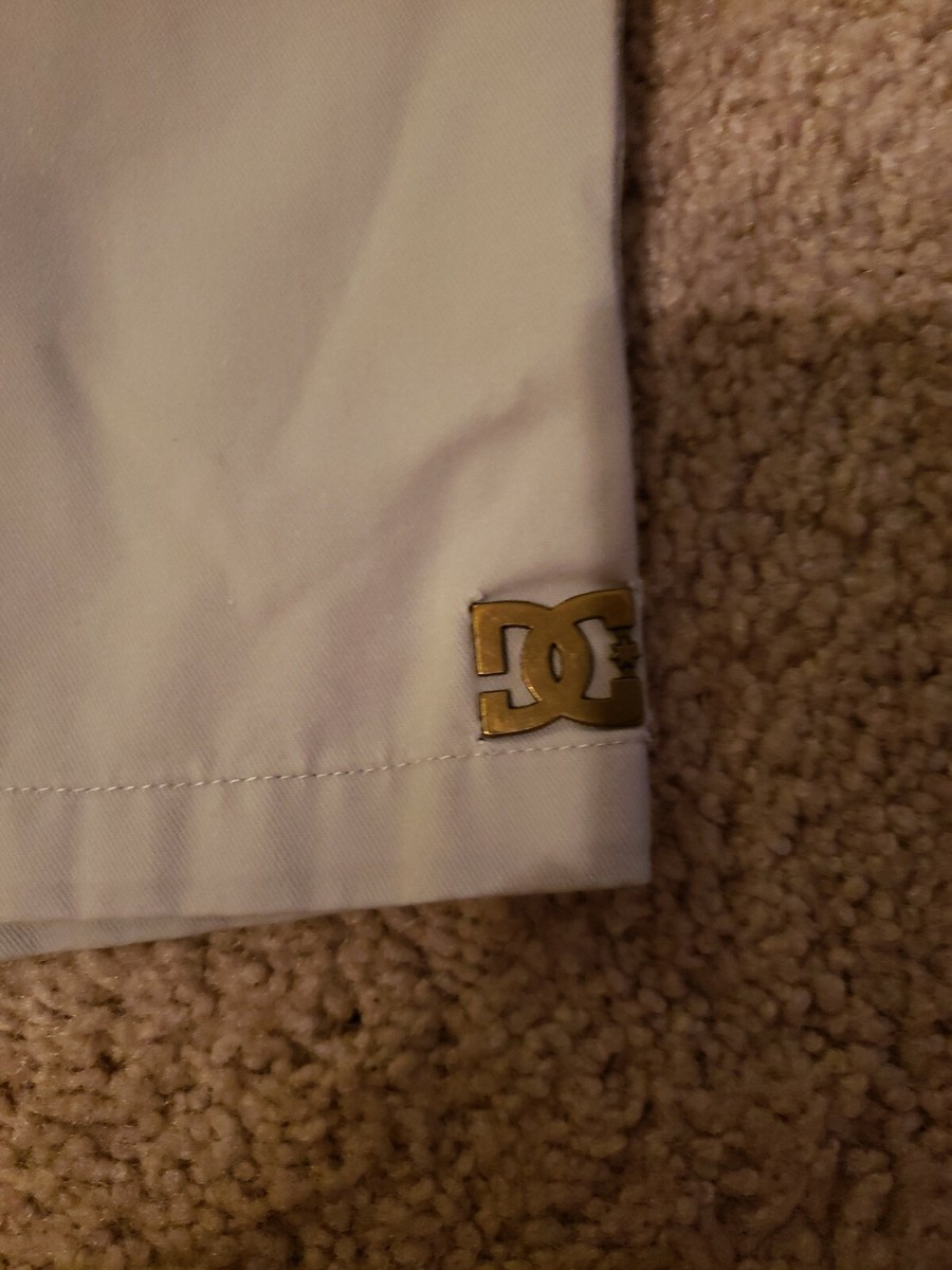 Short DC Stretch Khaki – Taille 30 – Beige Décontracté – Très Bon état