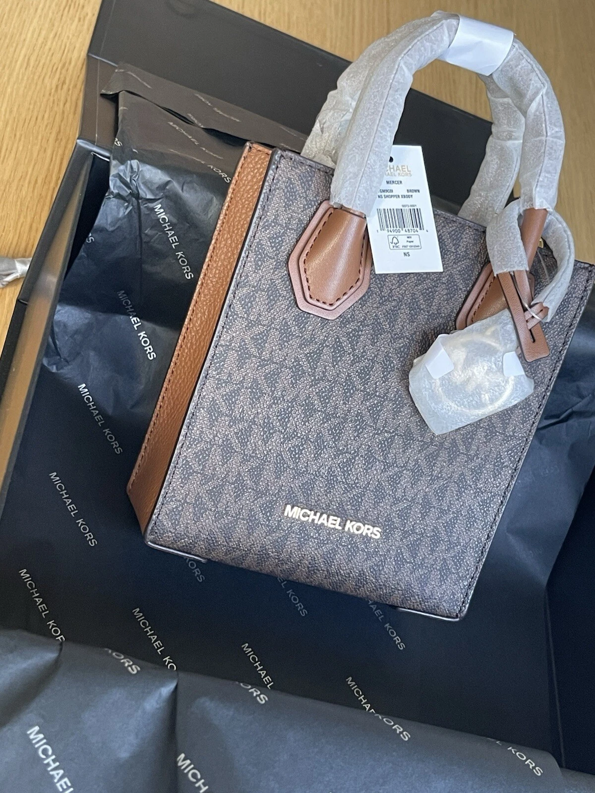 Michael Kors Mini Xbody Brown MK Signature con EDIZIONE LIMITATA confezione regalo di lusso!!