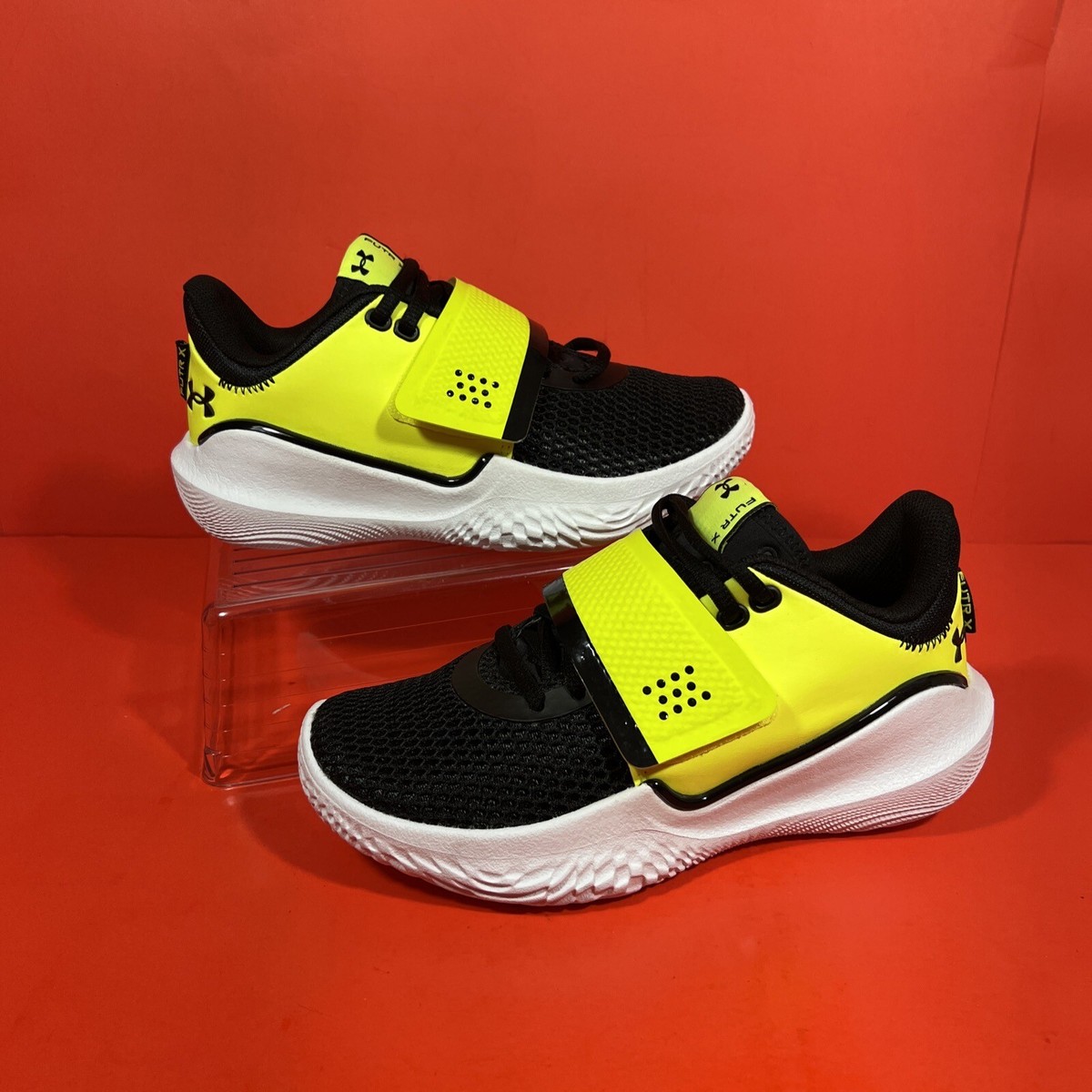 Size 3.5Y , 5W - Under Armour Flow FUTR X Low High-Vis  display picture 1