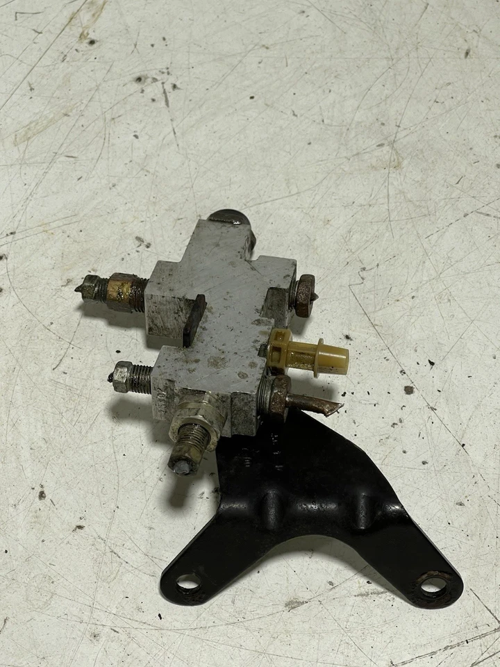 Válvula dosificadora de frenos Jeep TJ Wrangler 97-06 sin ABS con SOPORTE 52128423AC Foto 4 de 4