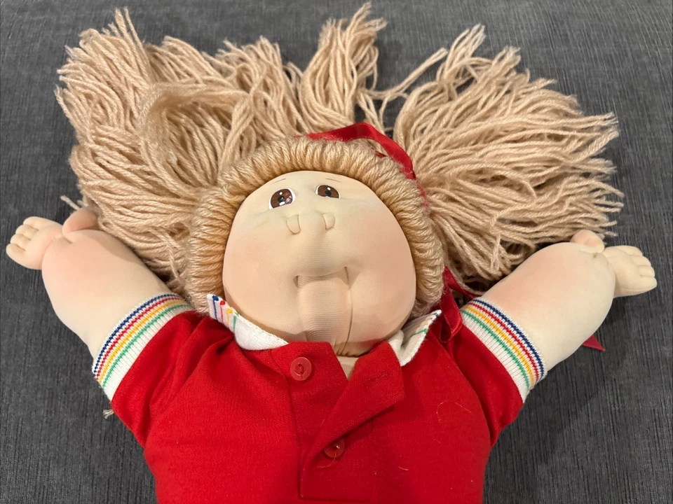Xavier Roberts The Little People Soft Sculpture 1978 Cabbage Patch Blonde Doll - Image 3 of 4