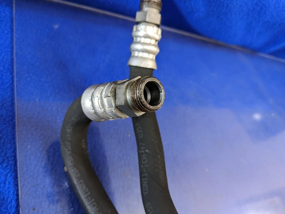 Enfriador de engranajes de tubo de transmisión líneas de aceite Bentley Continental Flying Track GT Foto 2 de 4