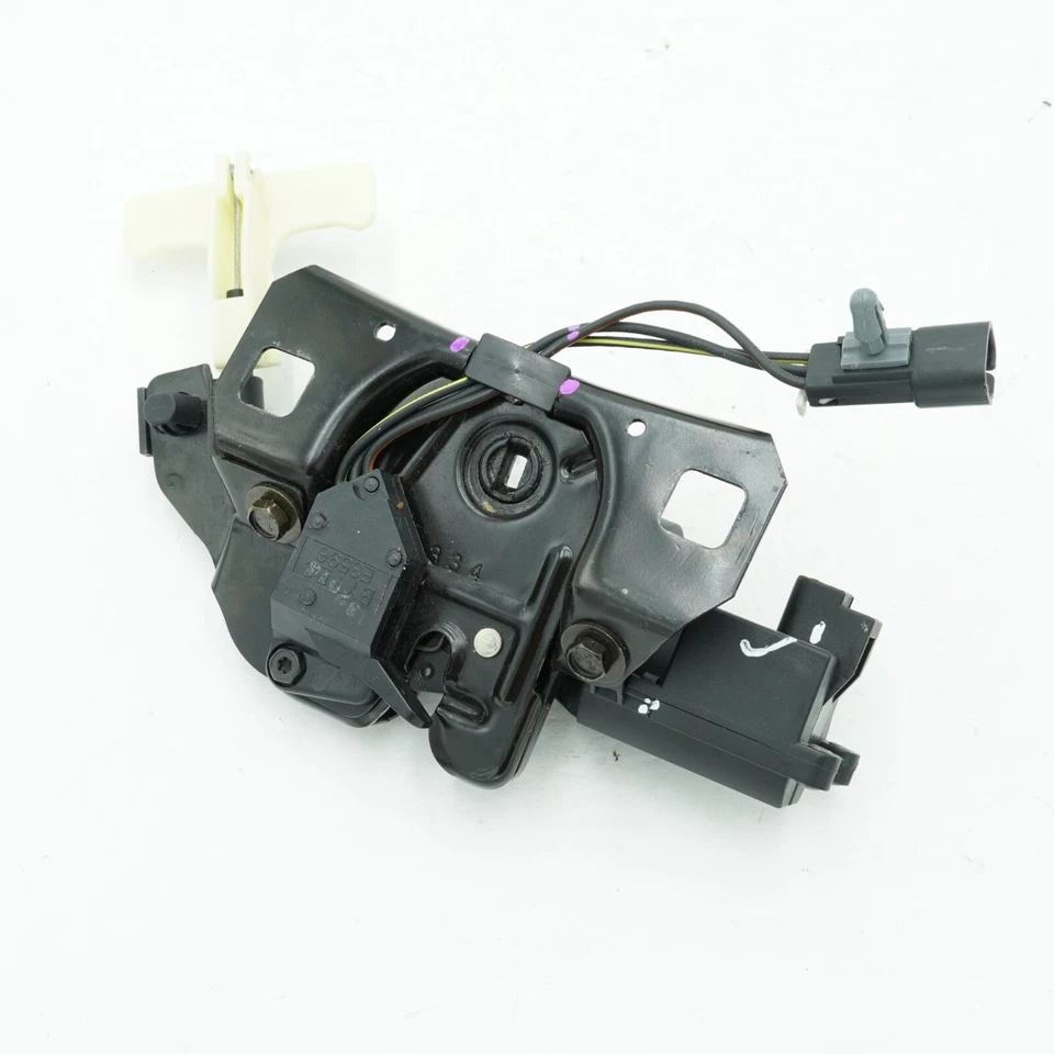 Actuador de bloqueo de tapa de cierre de maletero Chevrolet Monte Carlo 1995-2007 10304039 3621 Foto 3 de 3