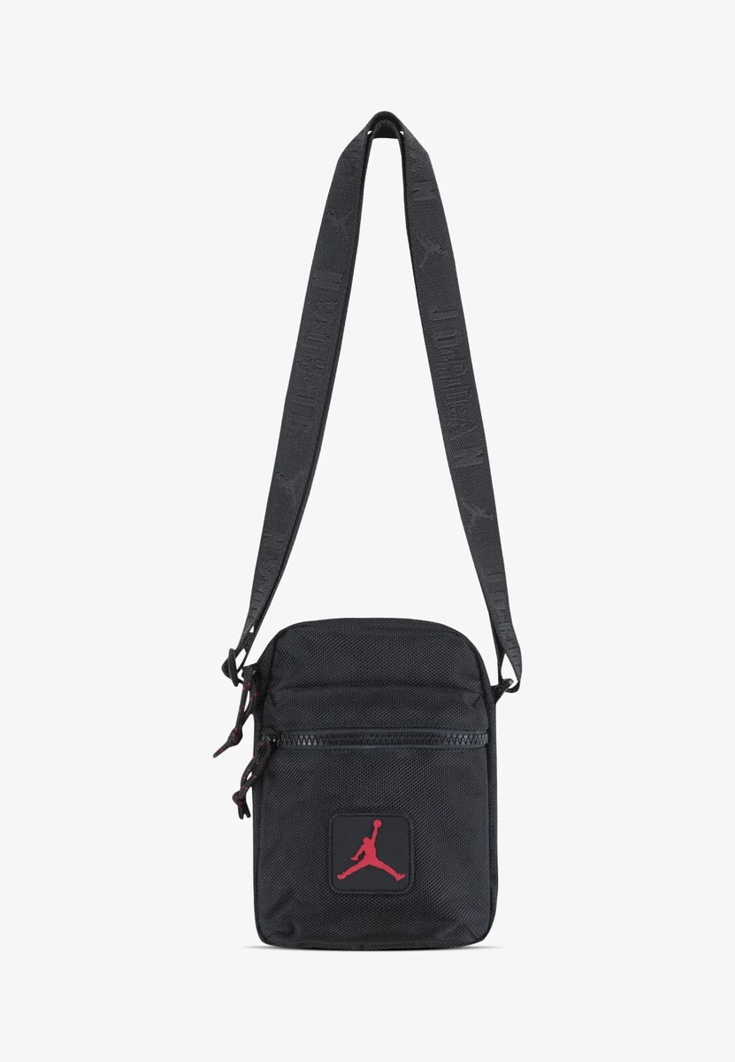 バッグ・カバンその他 Nike Jordan Crossbody Bag 9L IB8460-687 Jordan logo crossbody bag in black genuine new unisex man