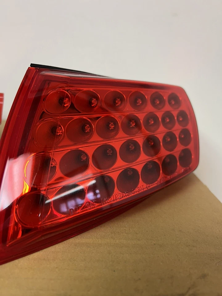 Juego de luces traseras LED 2003-2008 Infiniti FX35 FX45 izquierda y derecha OEM B6500-CG02A Foto 2 de 4