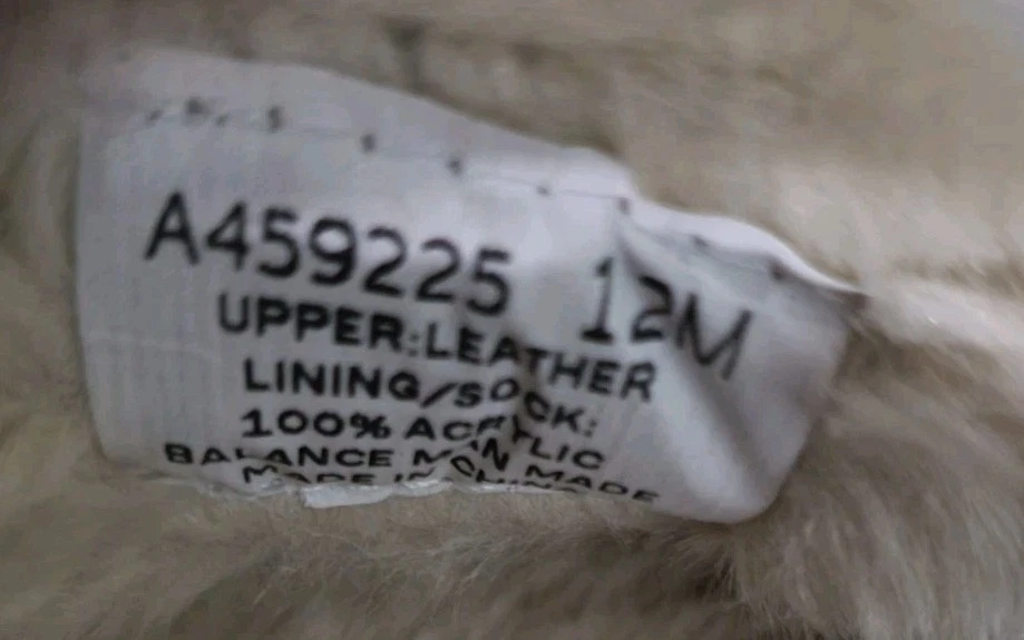 Clarks Leather Moccasin Slippers Womens Size 12 Medium - Image 4 of 4