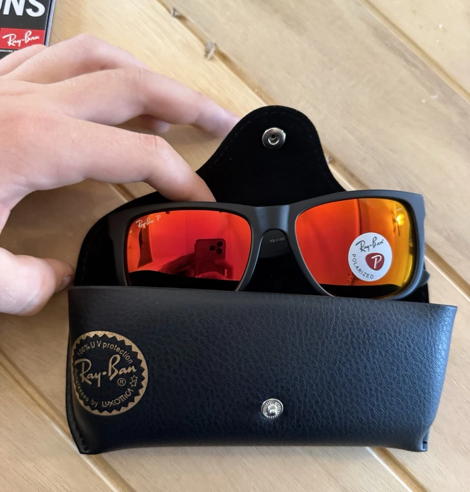 Gafas de sol polarizadas Ray Ban Justin mate negro/rojo espejo Foto 4 de 4