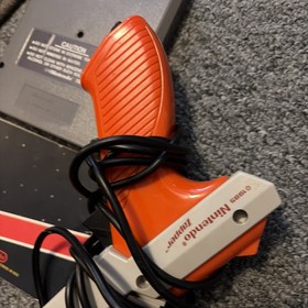 Nintendo NES Super Mario Bros./Duck Hunt & Zapper Light Gun Untested Sleeve