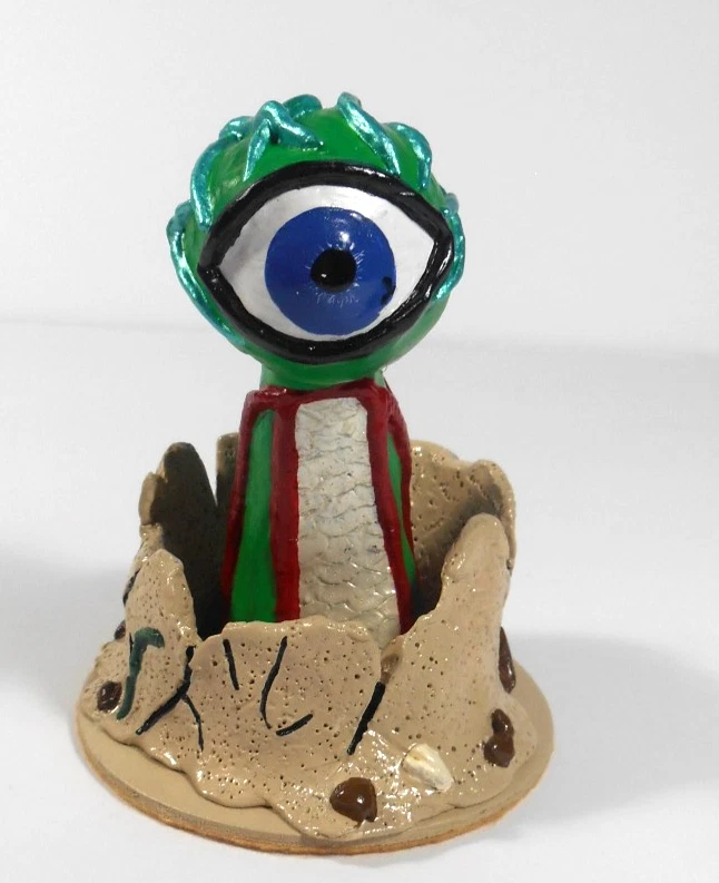 ALIEN CLAY SCULPTURE 'THE WATCHER' OOAK ORIGINAL DESIGN HAND PAINTED~r18
