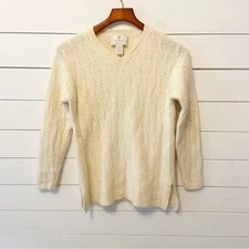 Express Tricot | Women’s Cream Angora/ Lambswool Cable knit Sweater Small