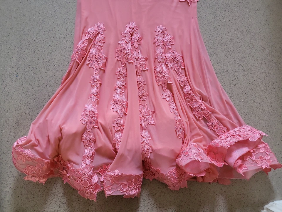 Forever Unique London, Peach Coloured Prom/cocktail Dress, In Size 12 Uk. — 第 4/4 张图片