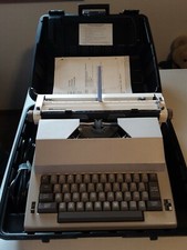 SEARS Electric Portable Typewriter w/Case & Manual-SR2000 Series Model 161.53650 thumbnail