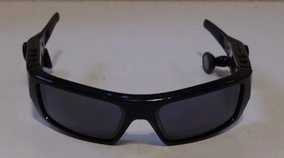 Oakley Thump 2 nur als Sonnenbrille und Speicher 1 GB nutzbar fast wie NEU - Bild 3 von 4