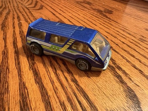 Vintage 1984 Hot Wheels 1/64 Diecast Blue Dream Van XGW w/ Real Riders VG