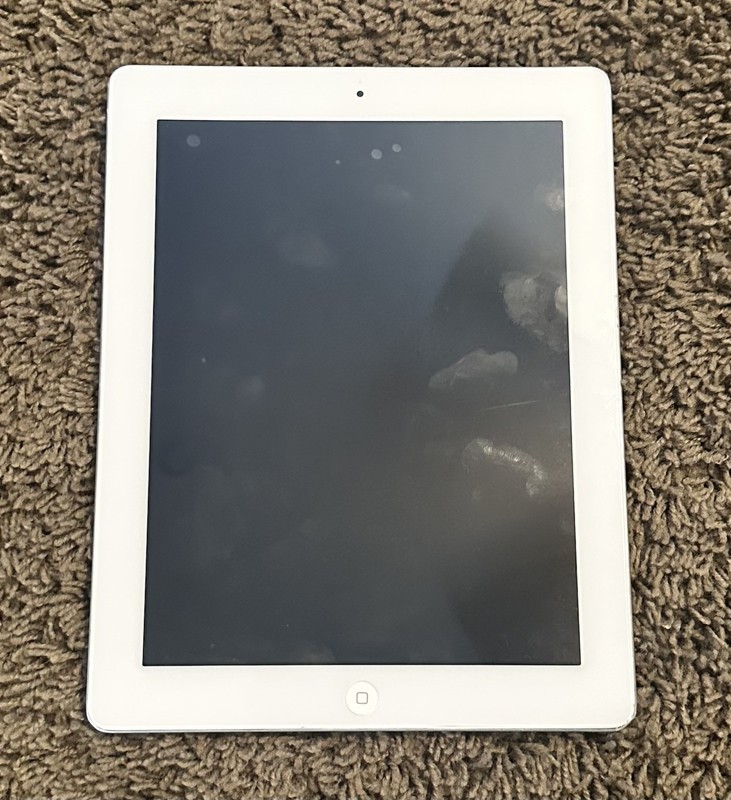 Apple iPad 2 A1395 9.7" 16GB Wi-Fi White Tablet UNTESTED