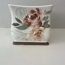 Ceramic Floral Tissue Box Holder Cottage Core, Vintage 6x6x6
