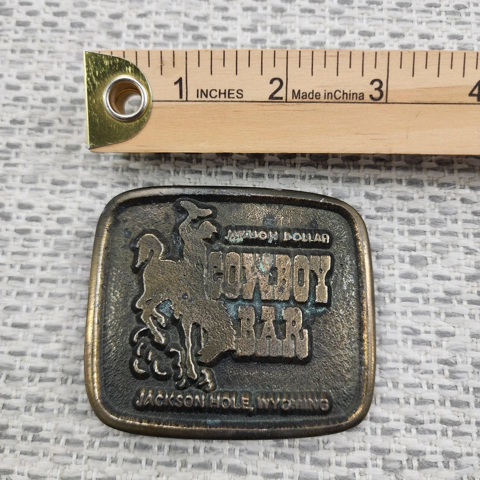 De Colección Million Dollar Cowboy Bar Jackson Hole Wyoming Cinturón Hebilla Tono Latón Foto 2 de 4