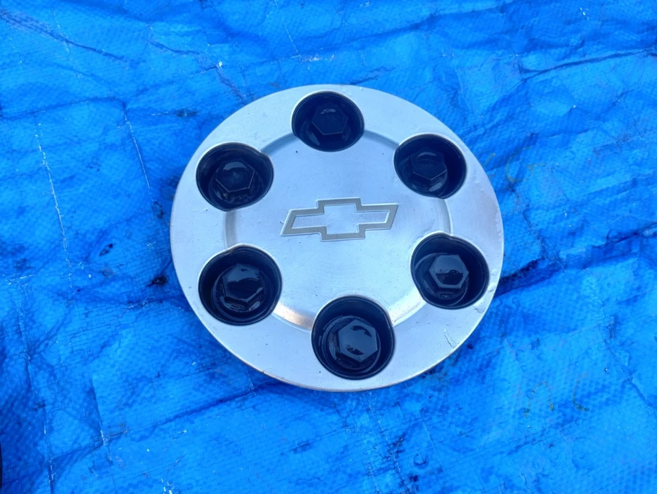 04-07 Chevy Tahoe Suburban Silverado 1500 Pickup 6 LUG Center Cap OE 9594520 D7 - Image 3 of 4