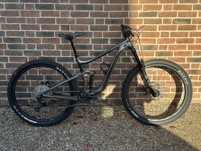 2022 USED ONCE Giant Reign 29er Endero Mounrtain Bike MTB Shimano