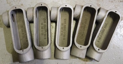 (Lot of 5) Appleton Electric LR125M 1  LR Conduit Body Form 35 Malleable