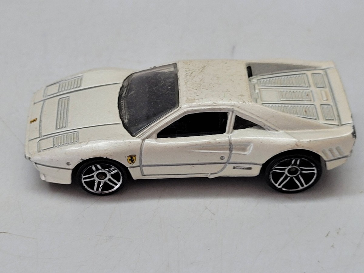 “Hot Wheels Set” 84個 Amazon.com: Hot Wheels '84 Corvette,HW: 80s 6/10 : 玩具和遊戲