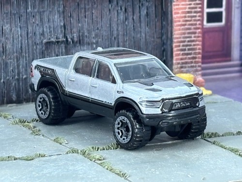 🔥(Loose Hot Wheels) U-PICK Trucks Cars Mainlines BOX SHIPPED Premiums BW’s🔥 - Picture 173 of 678