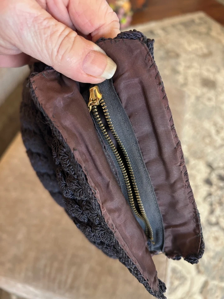 BOLSO DE GANCHILLO A MANO AZUL/NEGRO MUY ANTIGUO Y MONEDERO DE CAMBIO ADJUNTO SIN ASA Foto 3 de 4