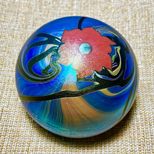 Lundberg Studios 5/75 Art Glass Floral Flower Paperweight Blue Red Swirl