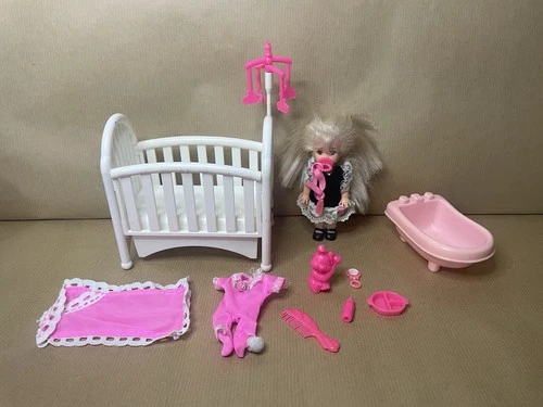Vintage 1990s Barbie Sister Shelly Bedtime Fun Doll And Play Set. 1994