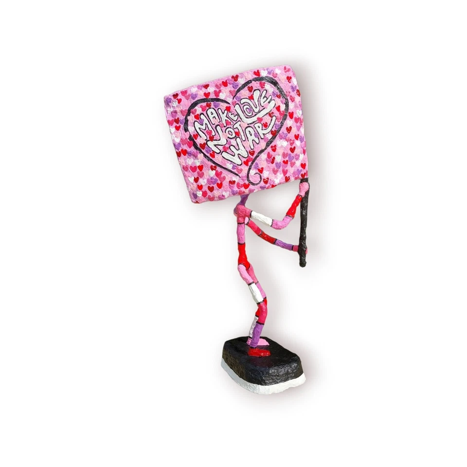 Make Love Not War Pop Art Skulptur mit Herzen Unikat moderne Kunst Deko - Bild 2 von 4