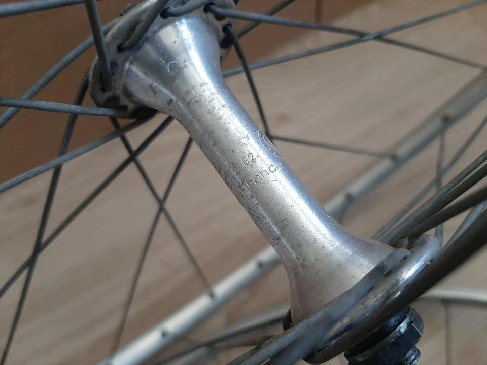 2 Roues MAVIC module E 700c hub maillard VELO DE ROUTE CLINCHER rims 126mm D11 - Photo 3/4