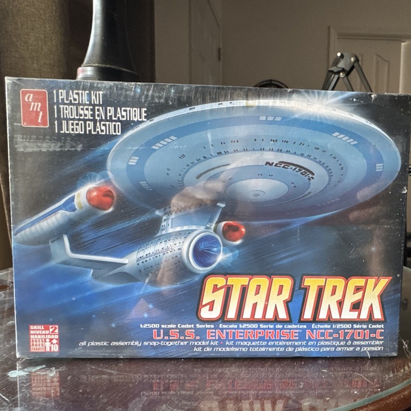 AMT Star Trek U.S.S. Enterprise NCC-1701-C 1:2500 Snap Kit 661L