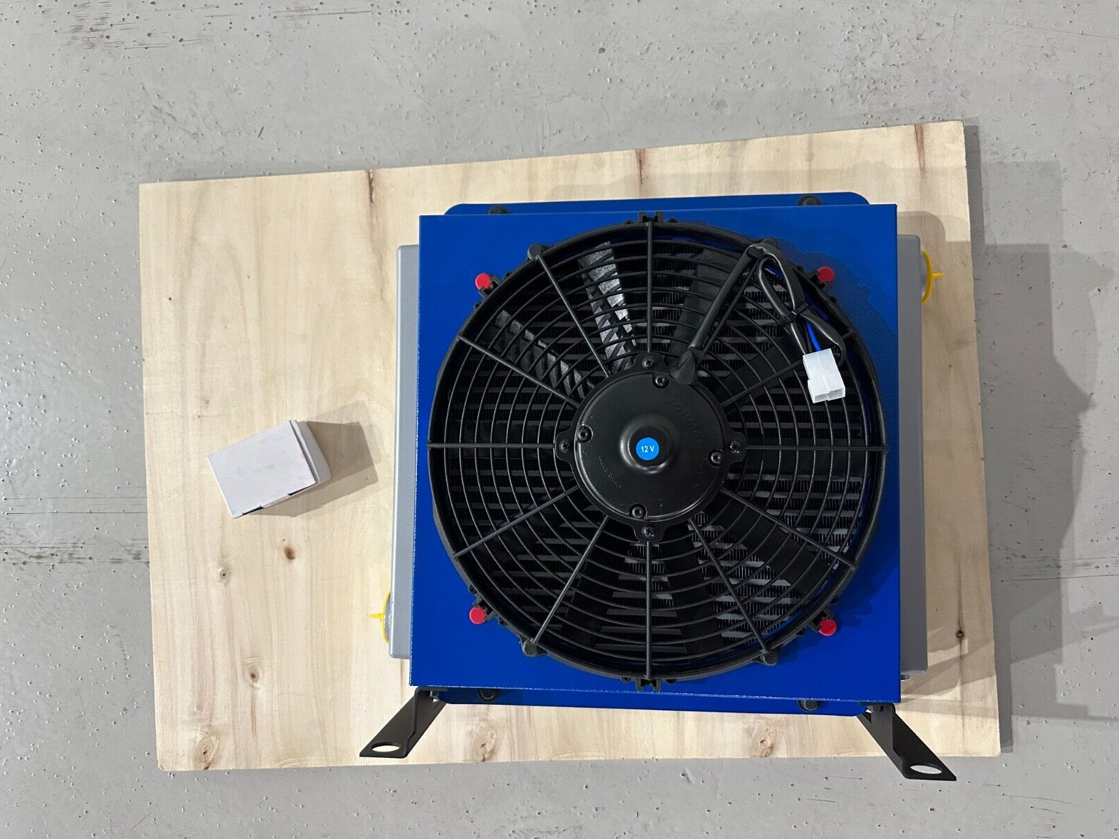 12V, 37 GPM Capacity Mobile  Hydraulic Oil Cooler Fan Including Sensor