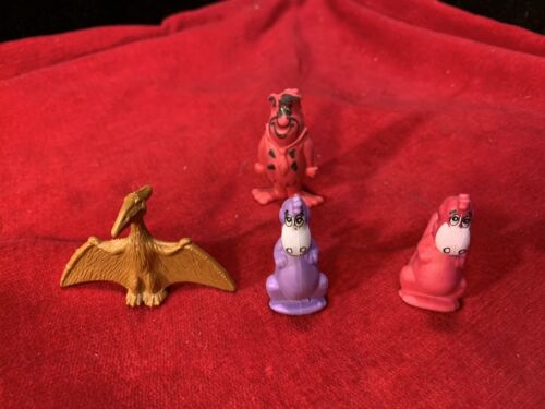 The Flintstones Fred Dino Rare Teradactyl Cereal Premium Red PVC Figure 1980’s - Picture 1 of 5