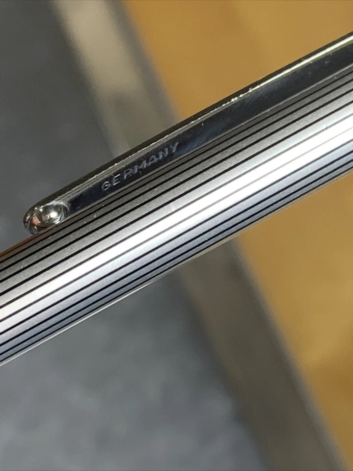 Bolígrafo Lamy Push en acabado plateado - hecho en Alemania Foto 4 de 4