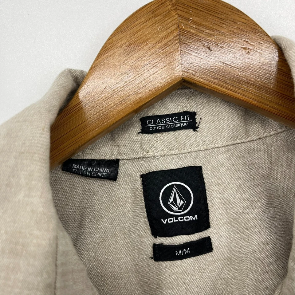 Volcom Long Sleeve Button Shirt Men's M Beige Classic Fit Collared Cotton Pocket - Image 4 of 4