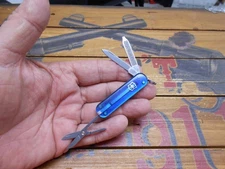 Victorinox Classic SD Swiss Army Knife 58mm Translucent Blue