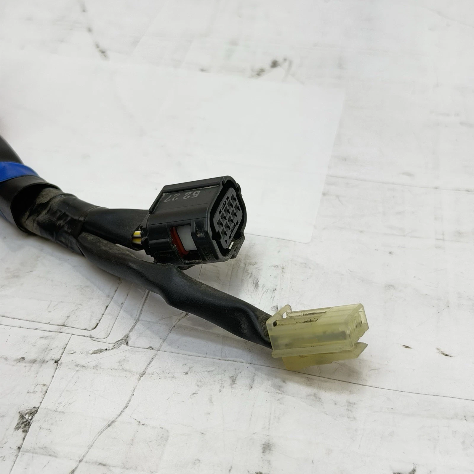 2022 - 2025 YAMAHA YZF-R7 R7 LEFT HANDLEBAR HEADLIGHT SWITCH CONTROL ELECTRICAL