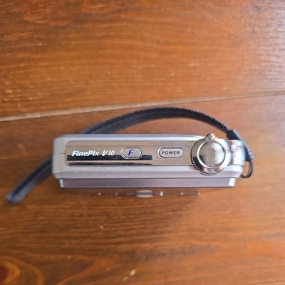 Fujifilm V10 5.1MP Digital Camera - Gray for sale online | eBay