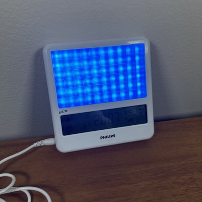 Philips goLite BLU HF3332 Energy Light SAD Therapy LED Lamp w/ Charger (Read)