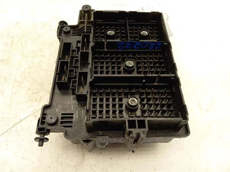 Motor caja fusibles 03-07 HUMMER H2 15786043 Foto 4 de 4