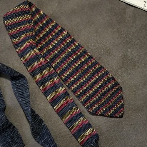 VTG ROOSTER MENS TIE 100% WOOL 90's MULTI STRIPES RED BLACK YELLOW - Picture 6 of 9