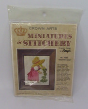 Crown Arts Miniatures in Stitchery Kit "Sniffin' Miss" 4" x 5" 7001 New