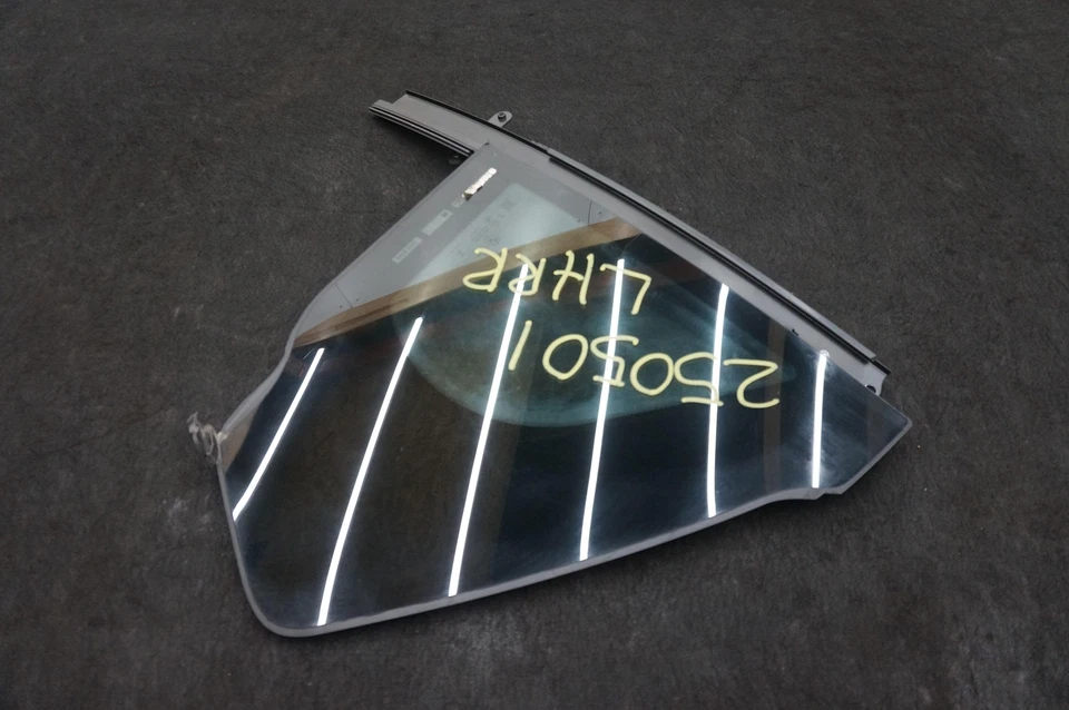 Puerta trasera izquierda ventana esquina fija cristal 51359447463 bmw 760i xDrive G70 2023-24 Foto 3 de 4