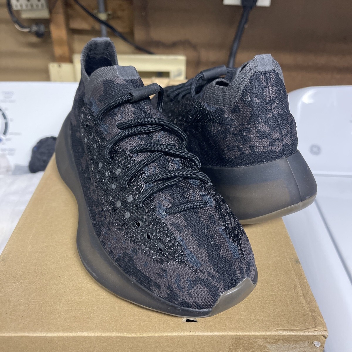Size 5.5 - adidas Yeezy Boost 380 Onyx Non-Reflective Size 5.5 - adidas Yeezy Boost 380 Onyx Non-Reflective