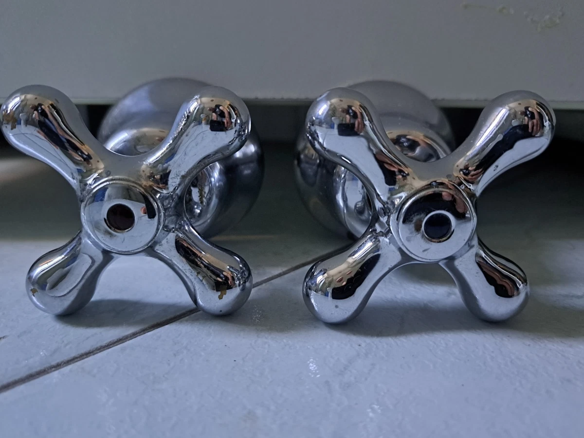 Miscelatore Lavabo Bagno Stile Vintage Con Decoro Floreale - Rubinetto Alto Monocomando In Ottone - Colore Argento - 2