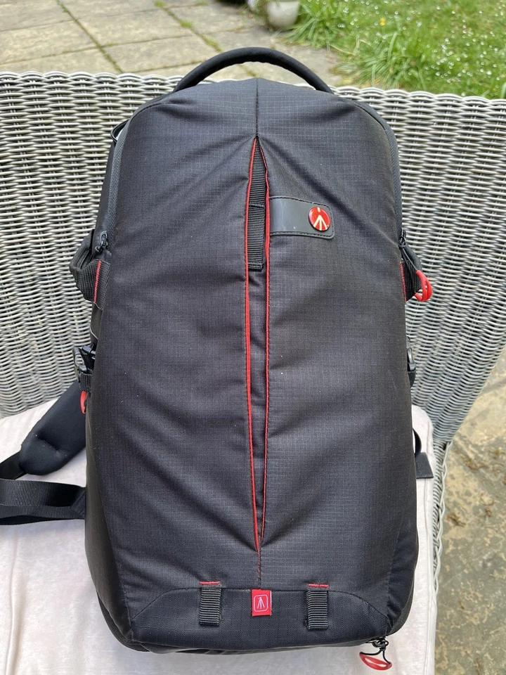 Manfrotto Pro Light Camera Backpack RedBee-210 for DSLR/Camcorder - Black - VGC - Image 2 of 4
