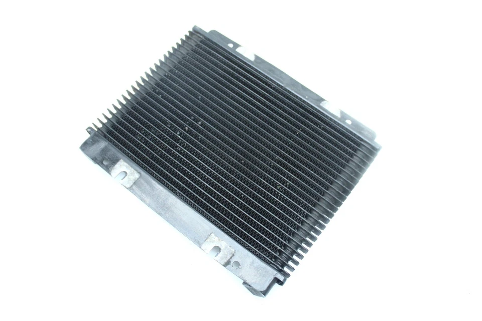 Chevrolet Silverado 2500HD 2005 6,6 L V8 enfriador de combustible diésel B0160 Foto 3 de 4